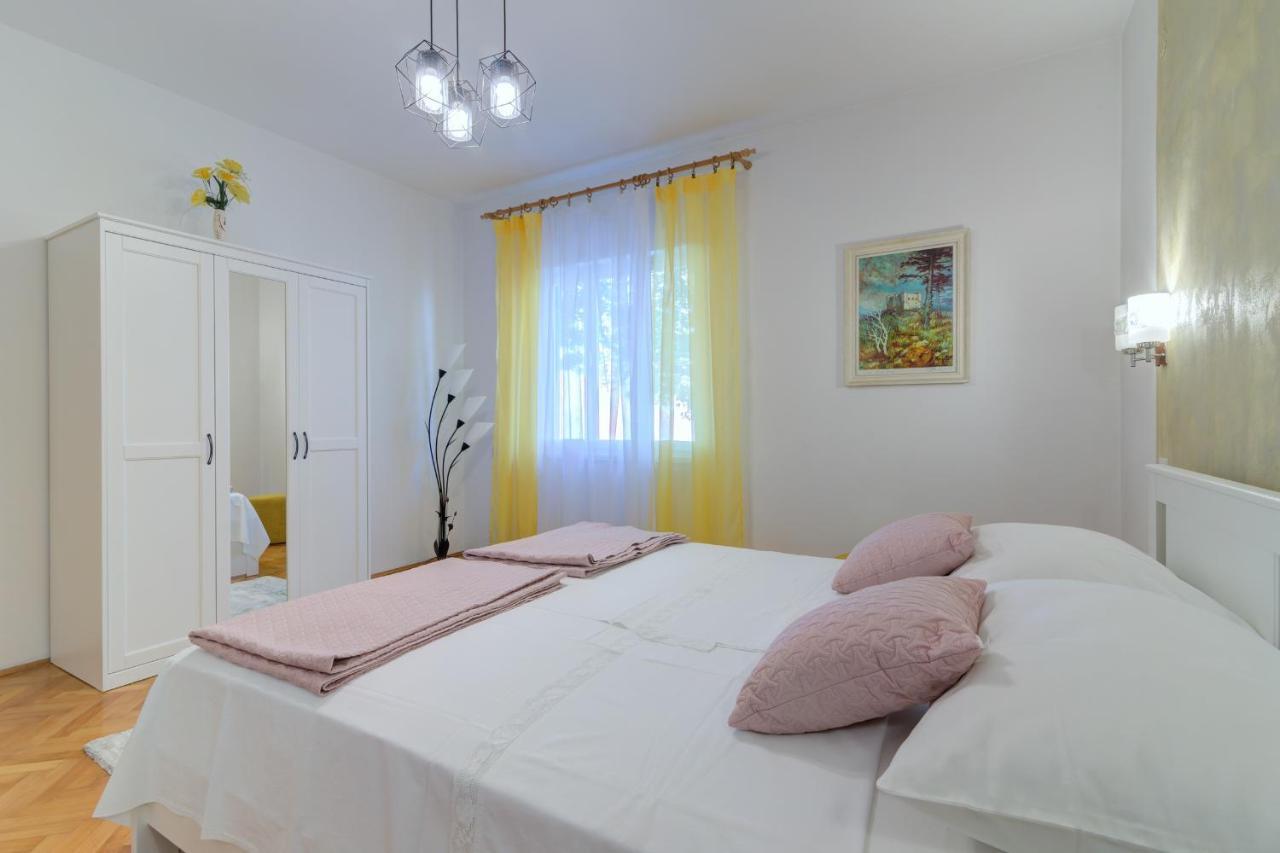 Apartments By The Beach Adela Senj Senj  Exterior foto